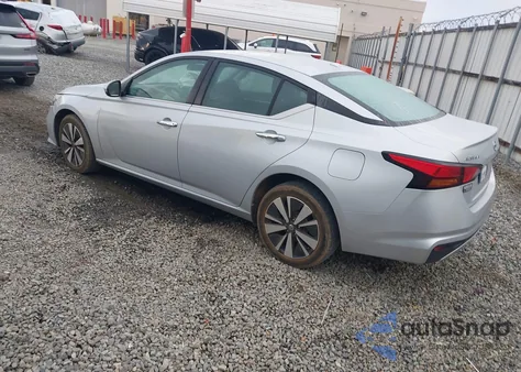 2022 Nissan Altima Sv Intelligent Awd z USA, uszkodzony, nr VIN 1N4BL4DW5NN351153